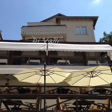 Vesela Guest house 3*