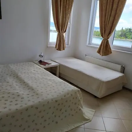 Guest house Vesela